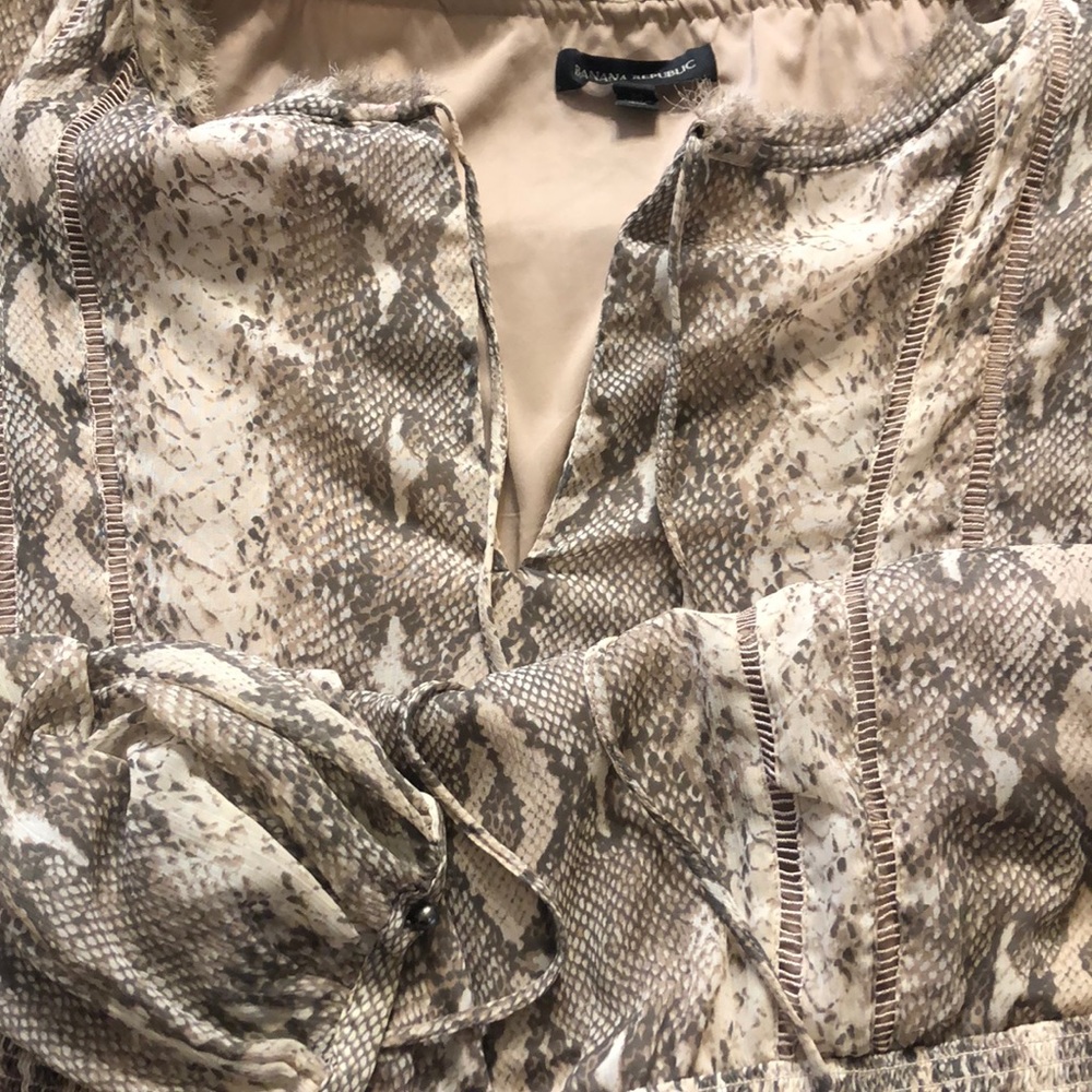 Banana Republic Snakeskin Print, Sz M